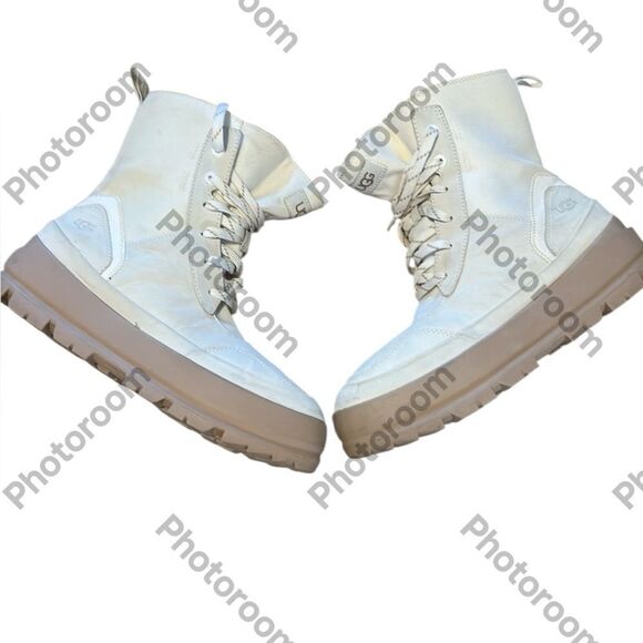 UGG Women's Lug Boot White, Size 9.5, - Picture 2 of 12